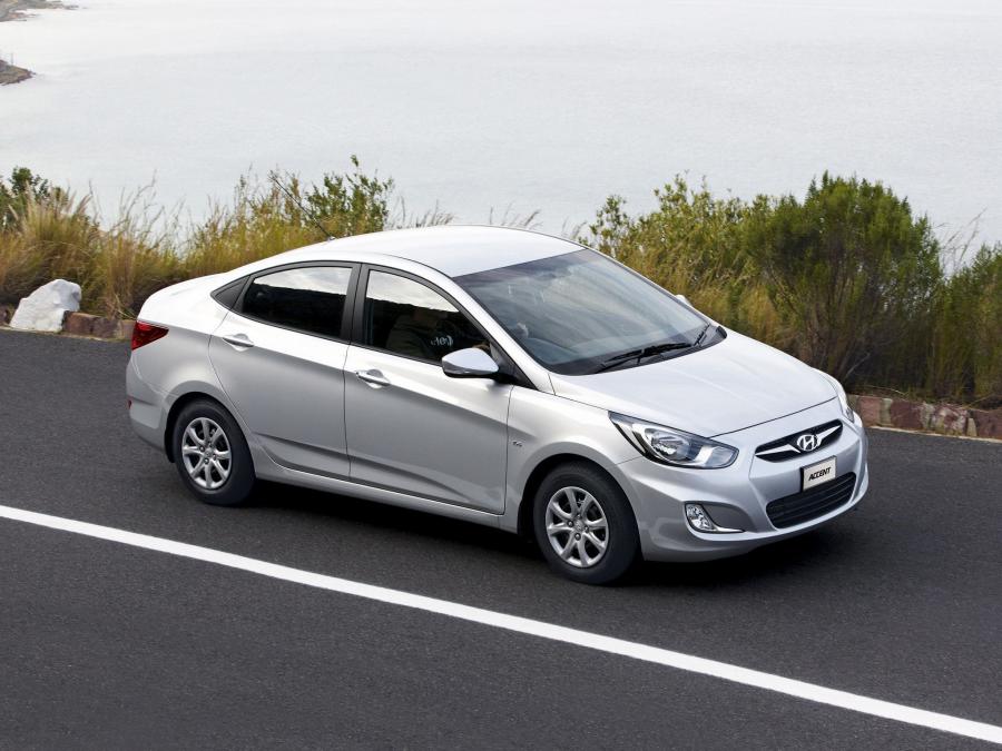  Hyundai Accent Sedan 2010 года  (ZA) (фото 5 из 5)